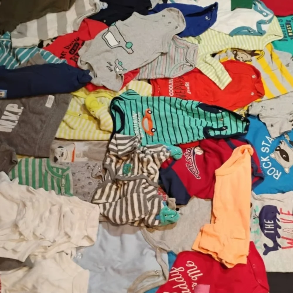 10 Piece 3 & 3-6 Month Boy Baby clothes lot bundle 8 Used 2 New - Picture 3 of 5